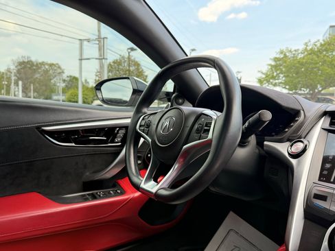Used 2017 Acura NSX image 33