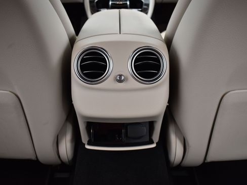 Used 2020 Mercedes-Benz E 350 Sedan image 17