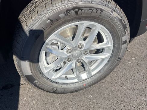 New 2025 Jeep Grand Cherokee L Laredo w/ Luxury Tech Group I image 23