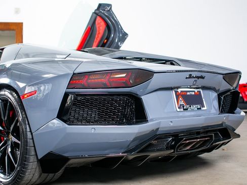 Used 2013 Lamborghini Aventador LP 700-4 image 25