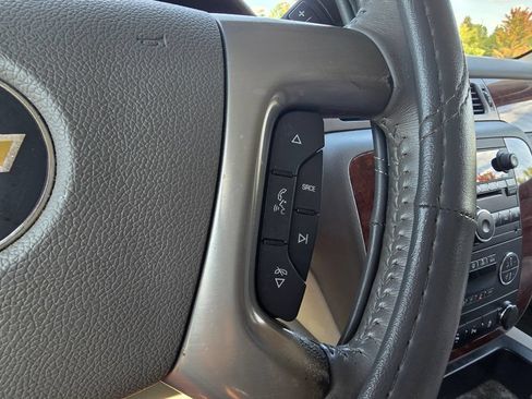 Used 2014 Chevrolet Tahoe LT RWD image 29
