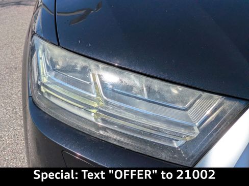 Used 2017 Audi Q7 3.0T Prestige image 11