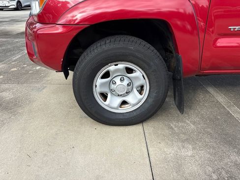 Used 2015 Toyota Tacoma 4x4 Access Cab V6 image 10