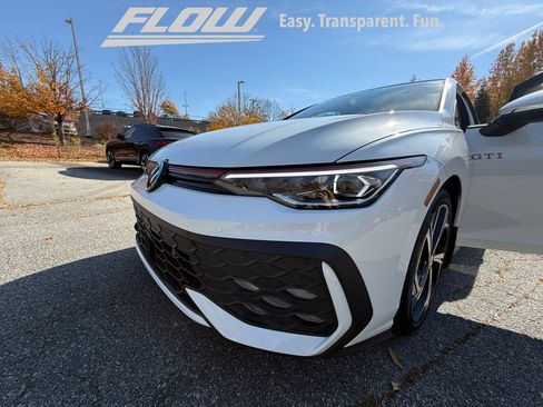 New 2026 Volkswagen Golf SE image 24