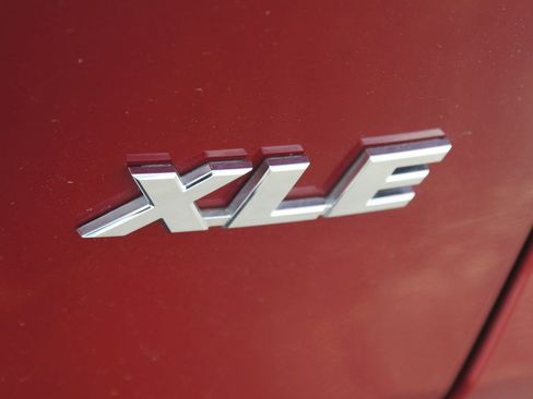 Used 2023 Toyota RAV4 XLE w/ Convenience Package FWD image 19