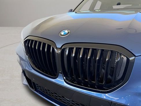 Used 2022 BMW X5 xDrive40i w/ M Sport Package image 2