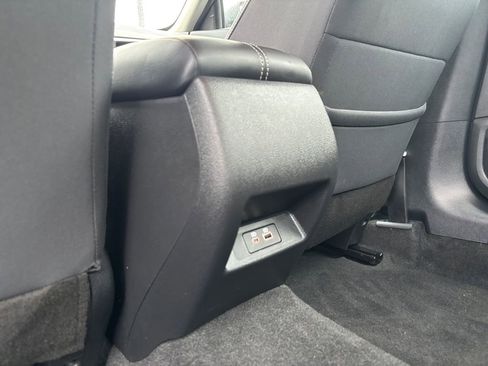 Used 2025 Nissan Altima 2.5 SV image 35