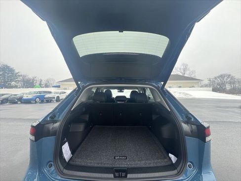 Used 2025 Volkswagen Tiguan SE image 22