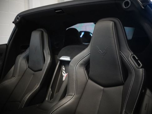 Used 2025 Chevrolet Corvette Stingray Coupe w/ 1LT RWD image 17