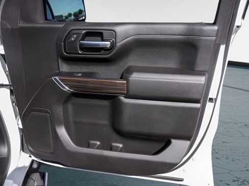 Used 2022 Chevrolet Silverado 1500 LT w/ Safety Package image 31