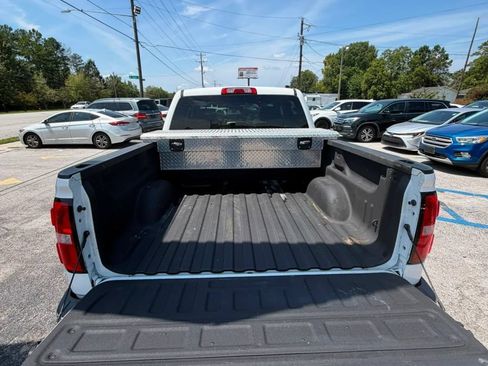 Used 2018 GMC Sierra 1500 SLE w/ SLE Value Package RWD image 16