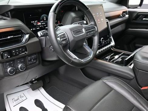 Used 2025 GMC Yukon XL Denali w/ Denali Reserve Package AWD/4WD image 14