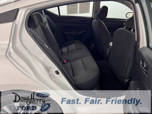 Used 2025 Nissan Altima 2.5 SV image 34