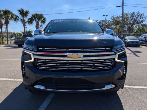 Used 2023 Chevrolet Suburban Premier image 2
