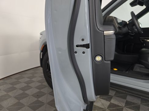 Used 2024 Rivian R1T Adventure AWD/4WD image 30