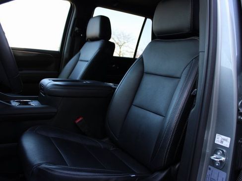 Used 2023 GMC Yukon SLE w/ Max Trailering Package image 27