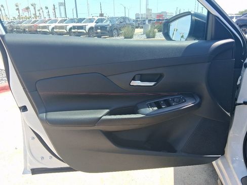 New 2026 Nissan Sentra SR w/ Floor Mat Package FWD image 21