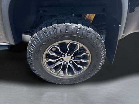 Used 2022 Chevrolet Colorado ZR2 AWD/4WD image 33