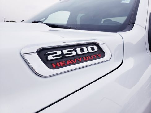 Used 2024 RAM 2500 Big Horn w/ Sport Appearance Package image 11