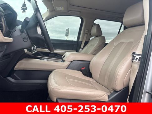 Used 2023 Ford Expedition Limited RWD image 8