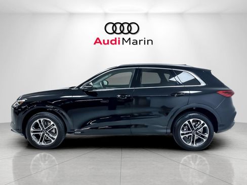 Used 2025 Audi Q5 Premium w/ Premium Plus AWD/4WD image 2