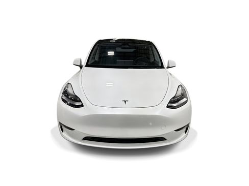 Certified 2023 Tesla Model Y AWD image 2