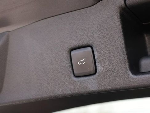 Used 2024 Ford Escape ST-Line w/ Cold Weather Package FWD image 8