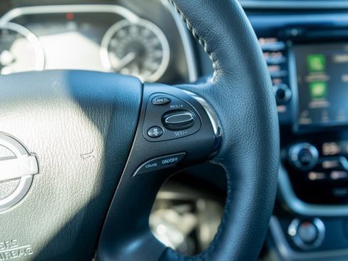 Used 2024 Nissan Murano SL image 23