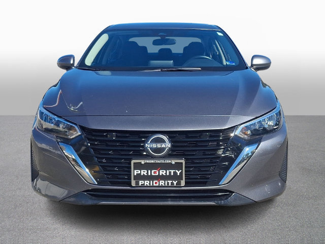 Used 2025 Nissan Sentra SV FWD image 2