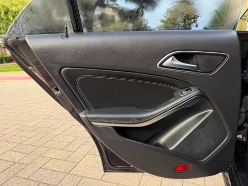 Used 2014 Mercedes-Benz CLA 250 image 42