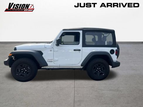 Used 2020 Jeep Wrangler Sport AWD/4WD image 2
