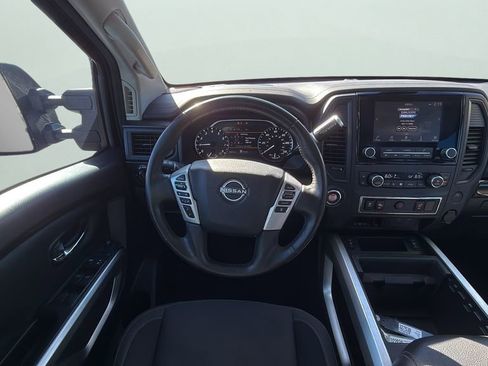 Used 2024 Nissan Titan SV w/ SV Convenience Package image 22