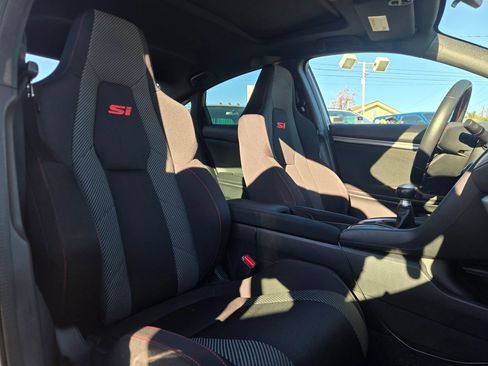 Used 2018 Honda Civic Si image 16