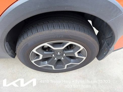 Used 2014 Subaru Crosstrek 2.0i Premium AWD/4WD image 6