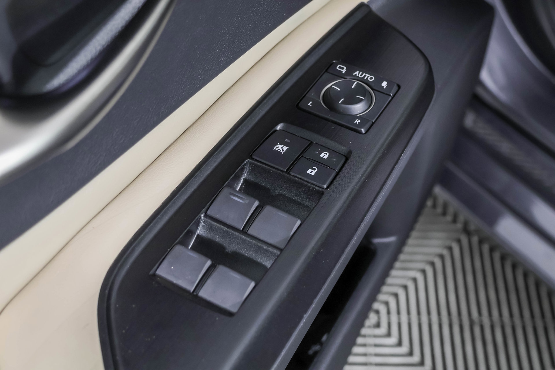 Used 2020 Lexus ES 350 w/ Luxury Package FWD image 37