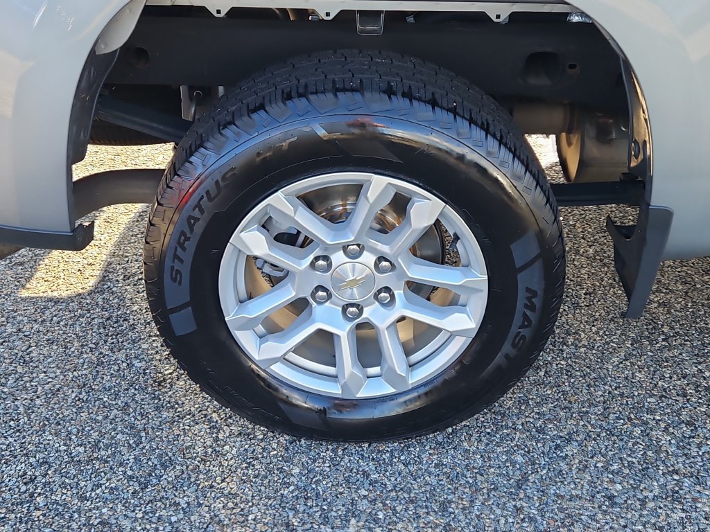 Certified 2023 Chevrolet Silverado 1500 LT AWD/4WD image 9
