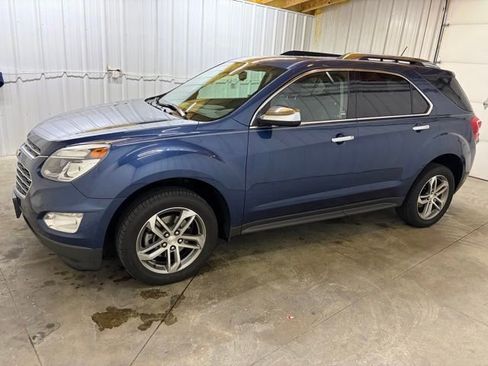 Used 2016 Chevrolet Equinox LTZ w/ Enhanced Convenience Package FWD image 4