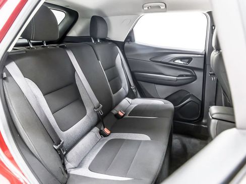 Used 2024 Chevrolet TrailBlazer LT FWD image 36
