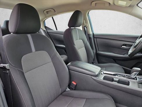 Used 2024 Nissan Sentra SV FWD image 17
