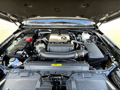 New 2026 Nissan Frontier SV w/ Tow Package image 12