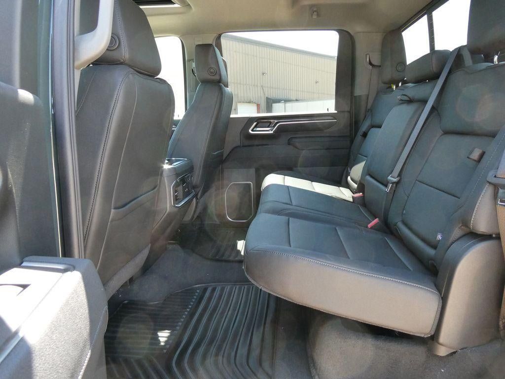 New 2026 Chevrolet Silverado 3500 LTZ w/ LTZ Plus Package AWD/4WD image 15