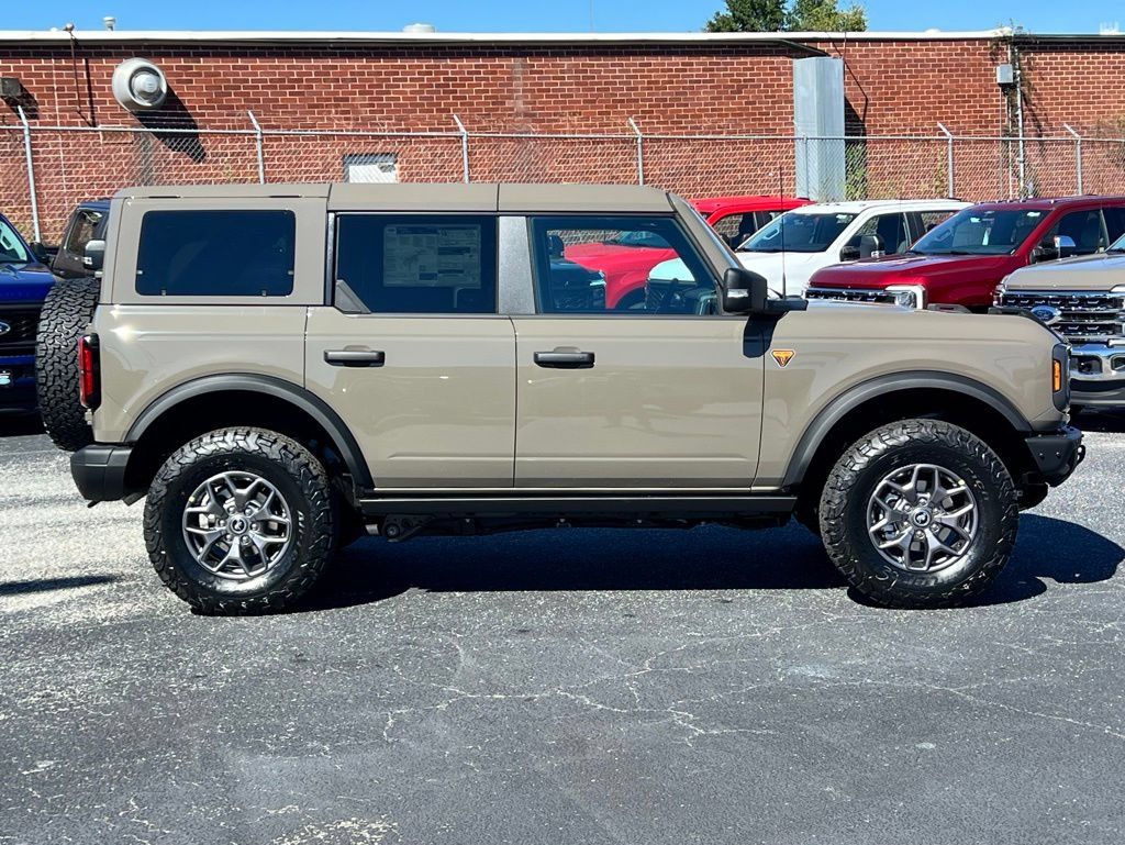 New 2025 Ford Bronco Badlands AWD/4WD image 6