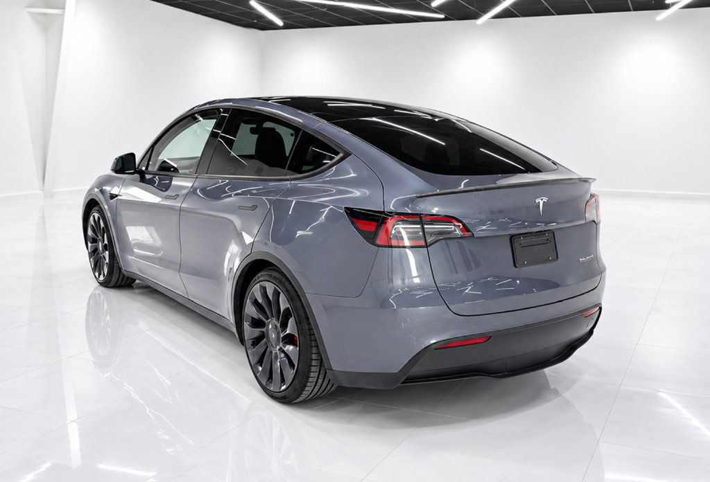 Used 2023 Tesla Model Y Performance AWD/4WD image 32