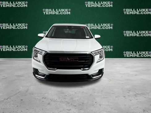 Used 2024 GMC Terrain SLE image 10