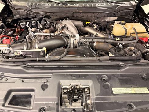 Used 2021 Ford F350 Platinum w/ FX4 Off-Road Package image 6