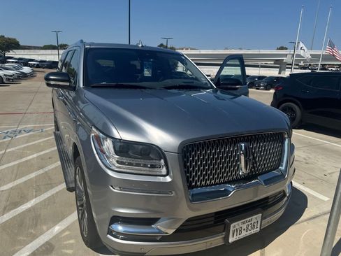 Used 2020 Lincoln Navigator L Reserve w/ Luxury Package AWD/4WD image 9