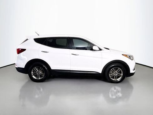 Used 2018 Hyundai Santa Fe Sport image 11