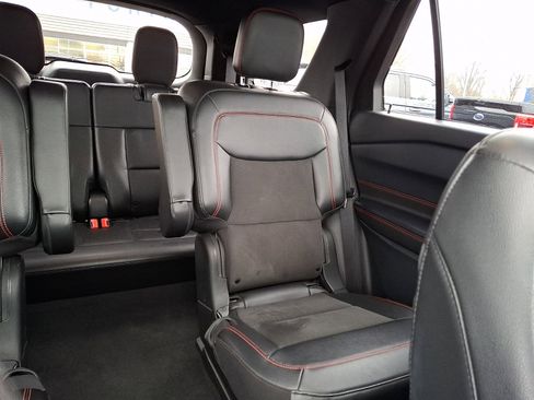 Certified 2022 Ford Explorer ST-Line w/ Class IV Trailer Tow Package image 19