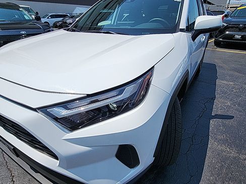 Certified 2025 Toyota RAV4 XLE AWD/4WD image 9