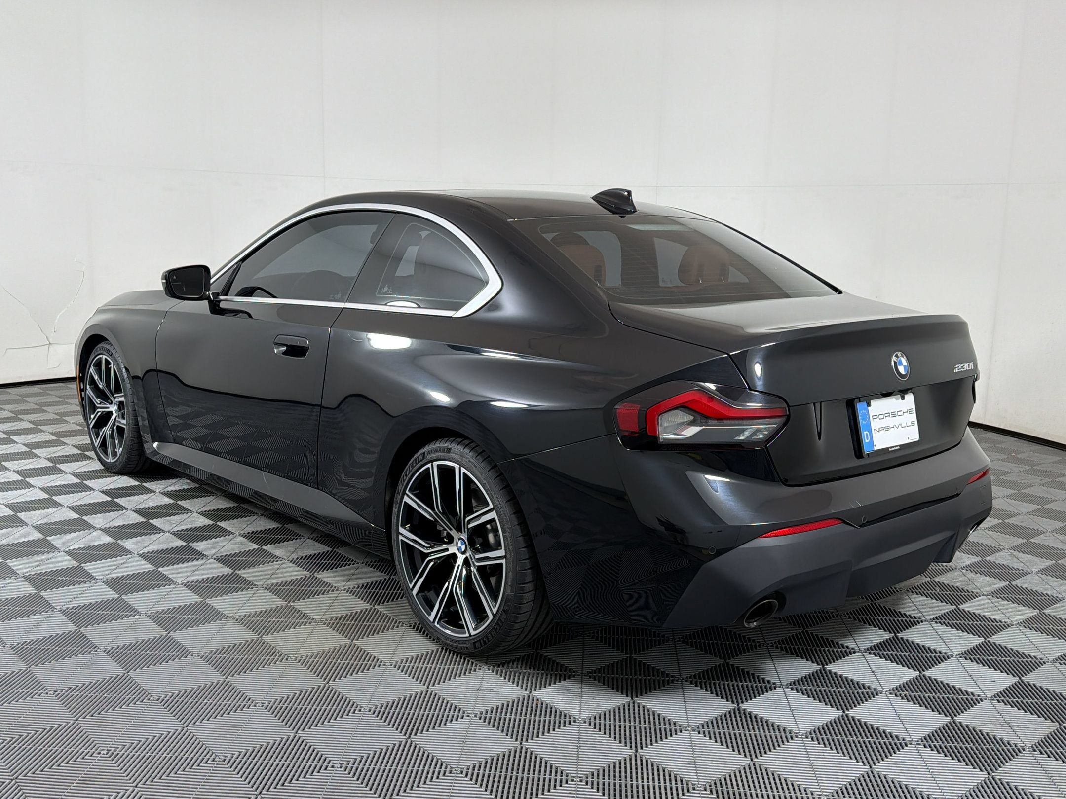 Used 2022 BMW 230i Coupe w/ Convenience Package RWD image 3